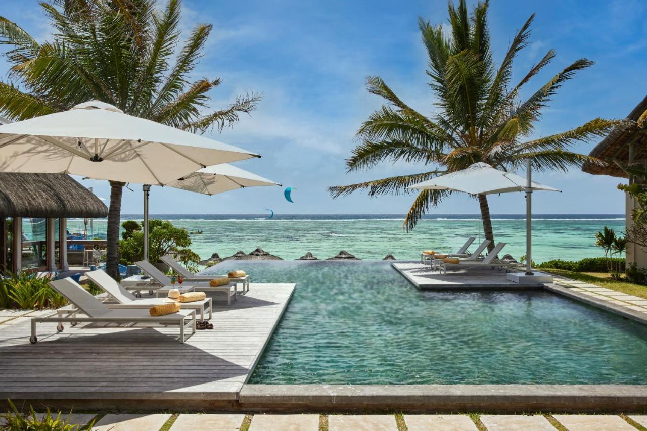 C Palmar - All Inclusive Belle Mare Exterior foto The Beachfront Pool at The Residence, Maldives